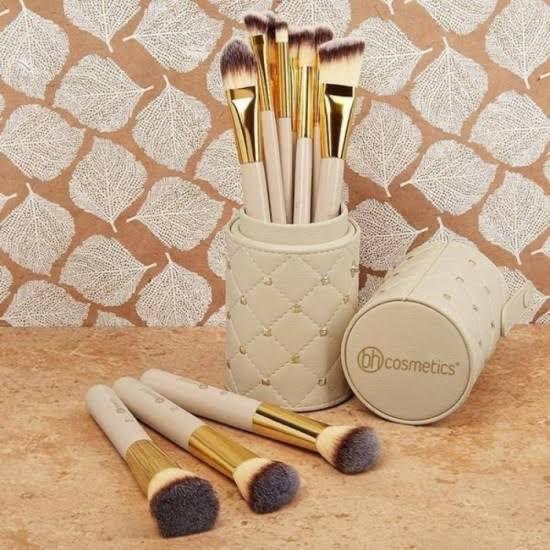 Makeup Brush Set box hand pouch– Blend, Buff & Perfect ✨